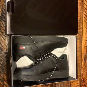 Nike/supreme Air Force 1 low